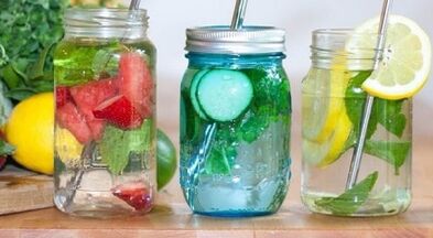 Experimente um menu de dieta com bebidas por 7 dias